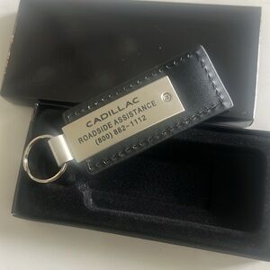 CADILLAC Key Chain 🥳🥳 NIB!